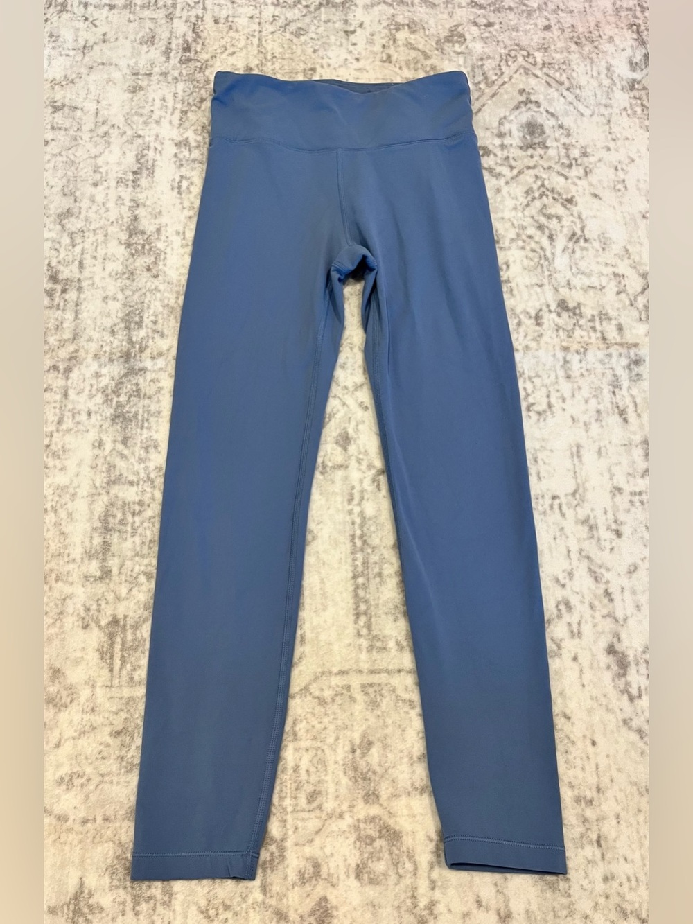 Athleta Girl Ultra High Rise Chit Chat 7/8 Leggings Girls
Large/12, Blue VGUC